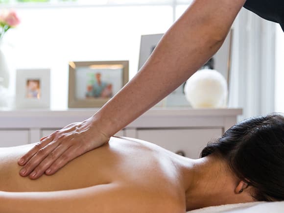 台北外約按摩 - 享受專業女師到府按摩舒壓體驗